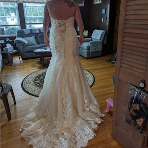 New Maggie Sotterro Wedding Dress